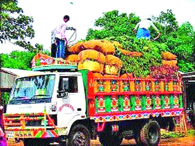 Problems of transportation of agricultural commodities | कृषिमाल वाहतुकीची समस्या Problems of transportation of agricultural commodities | कृषिमाल वाहतुकीची समस्या