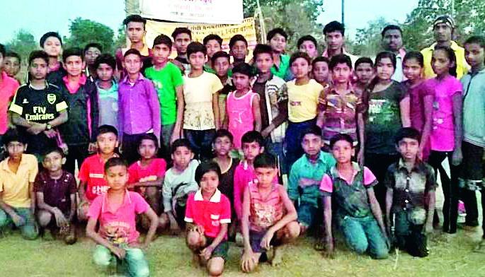 The talented players are doing their 'training' | ‘त्यांच्या’ प्रशिक्षणातून घडताहेत प्रतिभावान खेळाडू