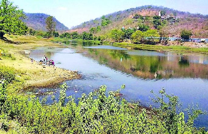 One meter water meter of the Chandrapur reservoir | चांदपूर जलाशयाचा एक मीटरने पाण्याचा विसर्ग