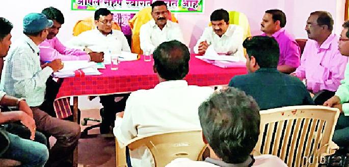 The boating plan for the water supply scheme is a boon | दिघोरीत जलयुक्त शिवार योजना ठरतेय वरदान The boating plan for the water supply scheme is a boon | दिघोरीत जलयुक्त शिवार योजना ठरतेय वरदान