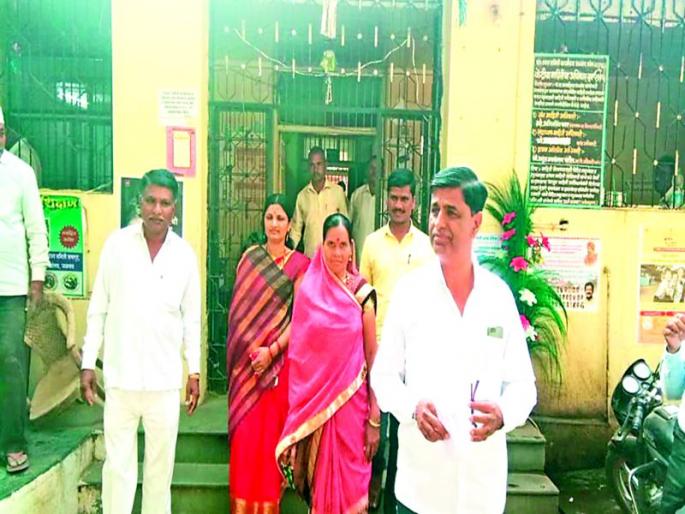  The boycott of NCP members at Chalisgaon Pt | चाळीसगाव पं.स.सभेवर राष्ट्रवादी सदस्यांचा बहिष्कार