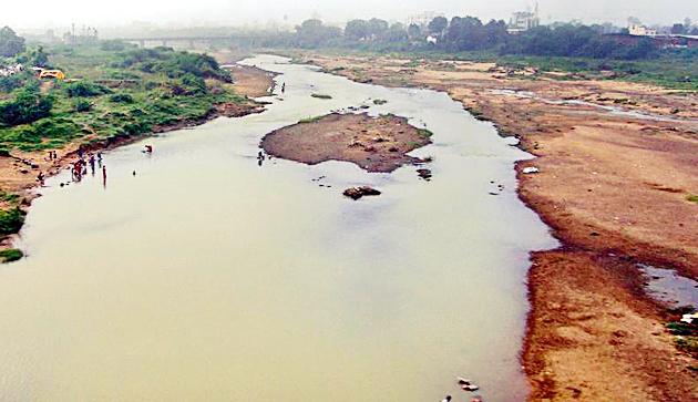 Chandrapur water supply will be reduced by 50 percent | चंद्रपूरच्या पाणीपुरवठयात ५० टक्के कपात होणार Chandrapur water supply will be reduced by 50 percent | चंद्रपूरच्या पाणीपुरवठयात ५० टक्के कपात होणार