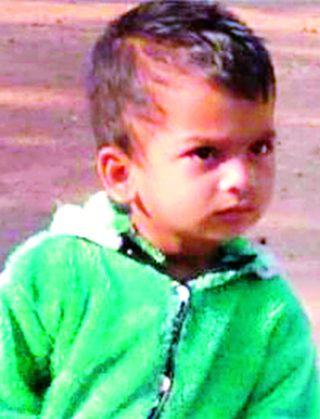 Police rehabilitated the area for the era | युगसाठी पोलिसांनी पालथा घातला परिसर Police rehabilitated the area for the era | युगसाठी पोलिसांनी पालथा घातला परिसर