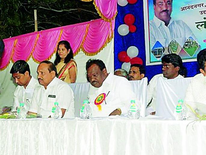 Free space should be the health center of the body | मोकळ्या जागा शरीर स्वास्थ्याचे केंद्र व्हाव्या Free space should be the health center of the body | मोकळ्या जागा शरीर स्वास्थ्याचे केंद्र व्हाव्या