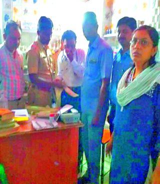 Curfew in Bogra doctors at Chandrapur | चंद्रपुरात बोगस डॉक्टरांवर वक्रदृष्टी Curfew in Bogra doctors at Chandrapur | चंद्रपुरात बोगस डॉक्टरांवर वक्रदृष्टी