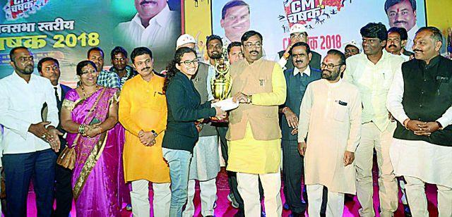 Ballarpur topped with CM Cup registration | सीएम चषक नोंदणीत बल्लारपूर राज्यात अव्वल