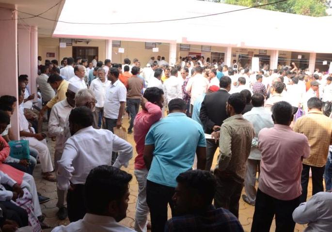 Dhule Zilla Parishad election invalid for 6 candidates | धुळे जिल्हा परिषद निवडणुकीसाठी ५१ उमेदवारांचे अर्ज ठरले अवैध Dhule Zilla Parishad election invalid for 6 candidates | धुळे जिल्हा परिषद निवडणुकीसाठी ५१ उमेदवारांचे अर्ज ठरले अवैध