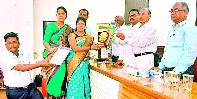 Pride of Excellent Co-operative Credit Societies | उत्कृष्ट सहकारी पतसंस्थांचा गौरव Pride of Excellent Co-operative Credit Societies | उत्कृष्ट सहकारी पतसंस्थांचा गौरव