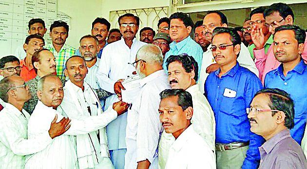 Skip the kennel to Crimilier | क्रिमिलेअरमधून कुणबी जातीला वगळा Skip the kennel to Crimilier | क्रिमिलेअरमधून कुणबी जातीला वगळा