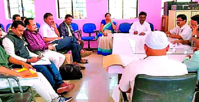 Discussion on teachers' issues | शिक्षकांच्या समस्यांवर चर्चा Discussion on teachers' issues | शिक्षकांच्या समस्यांवर चर्चा