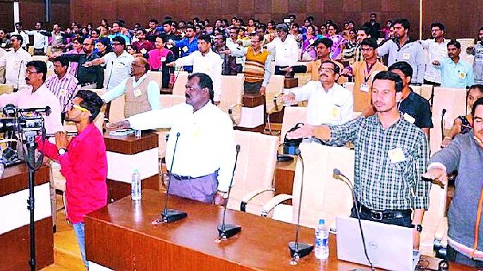 Online registration facility in the voters list | मतदार यादीत आॅनलाईन नोंदणीची सुविधा Online registration facility in the voters list | मतदार यादीत आॅनलाईन नोंदणीची सुविधा