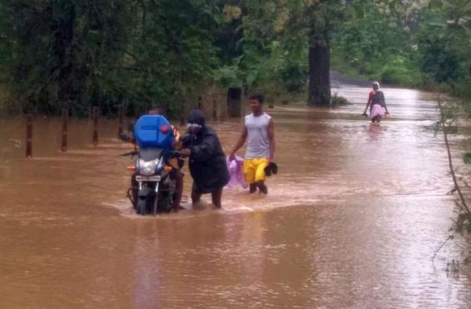 Gadchiroli District Anniversary; How many more days to do this exercise of survival? | गडचिरोली जिल्हा वर्धापन दिन; अजून किती दिवस करायची ही जगण्याची कसरत? Gadchiroli District Anniversary; How many more days to do this exercise of survival? | गडचिरोली जिल्हा वर्धापन दिन; अजून किती दिवस करायची ही जगण्याची कसरत?