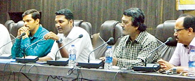 Binding to buy on government portal | शासकीय पोर्टलवर खरेदी बंधनकारक Binding to buy on government portal | शासकीय पोर्टलवर खरेदी बंधनकारक