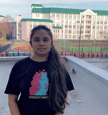 'shelter has to be taken in the basement as soon as the siren sounds'! Gadchiroli's memory told Apabiti | 'सायरन वाजताच तळघरात घ्यावा लागतो आश्रय'! गडचिरोलीच्या स्मृतीने सांगितली आपबिती 'shelter has to be taken in the basement as soon as the siren sounds'! Gadchiroli's memory told Apabiti | 'सायरन वाजताच तळघरात घ्यावा लागतो आश्रय'! गडचिरोलीच्या स्मृतीने सांगितली आपबिती