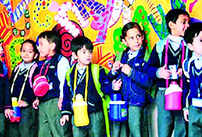 Convention fashion makes education costlier | कॉन्व्हेंट फॅशनमुळे शिक्षण महागले Convention fashion makes education costlier | कॉन्व्हेंट फॅशनमुळे शिक्षण महागले