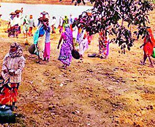 Gondia district tops in MNREGA | मनरेगाच्या अमलबजावणीत गोंदिया जिल्हा राज्यात अव्वल Gondia district tops in MNREGA | मनरेगाच्या अमलबजावणीत गोंदिया जिल्हा राज्यात अव्वल