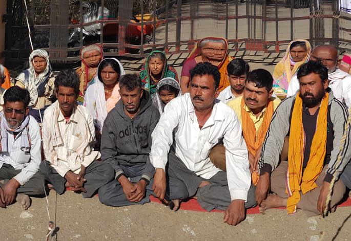  Various felicities in front of Hingoli District Cemetery | हिंगोली जिल्हा कचेरीसमोर विविध उपोषणे