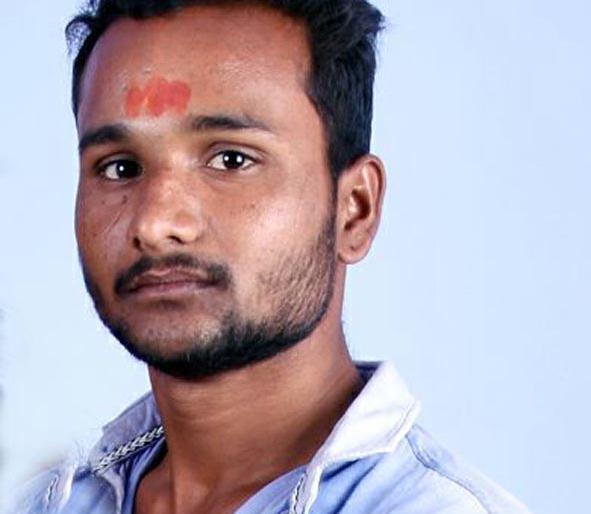 The girl stabbed to death by stabbing blood | मैत्रिणीला मारहाण केल्याने भोसकून खून The girl stabbed to death by stabbing blood | मैत्रिणीला मारहाण केल्याने भोसकून खून