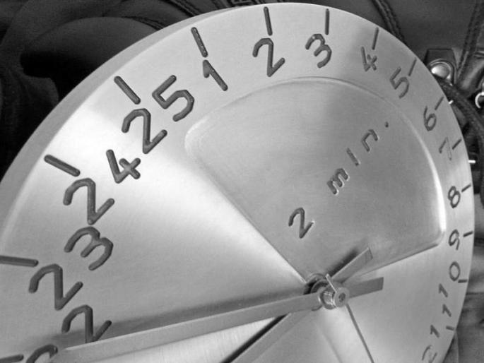 Falling short on time? Earth might have 25 hours in a day in the future | आता दिवस 25 तासांचा होणार...मला 24 तास पुरतच नाही म्हणणाऱ्यांनो लक्ष द्या!