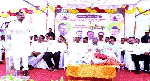 Kanda hub to be set up at Lasalgaon | लासलगाव येथे कांदा हब उभारणार