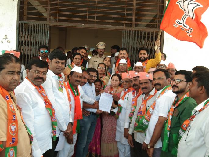 BJP's Dharna agitation against the government | सरकारविरोधात भाजपचे धरणे आंदोलन BJP's Dharna agitation against the government | सरकारविरोधात भाजपचे धरणे आंदोलन