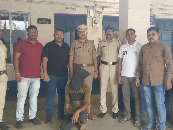 Suspected train robber arrested | रेल्वे प्रवाशाची लूट करणारा संशयित जेरबंद Suspected train robber arrested | रेल्वे प्रवाशाची लूट करणारा संशयित जेरबंद