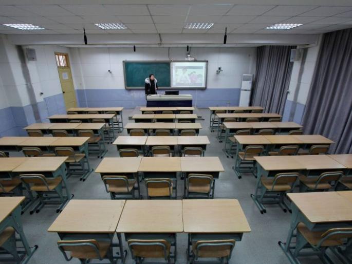 Schools in Nagpur closed till January 3; There is no change in the schedule of 10th and 12th supplementary examinations | नागपुरातील शाळा ३ जानेवारीपर्यंत बंदच; १० वी आणि १२ वी पुरवणी परीक्षांच्या वेळापत्रकात बदल नाही Schools in Nagpur closed till January 3; There is no change in the schedule of 10th and 12th supplementary examinations | नागपुरातील शाळा ३ जानेवारीपर्यंत बंदच; १० वी आणि १२ वी पुरवणी परीक्षांच्या वेळापत्रकात बदल नाही