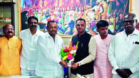 Bharat Ratna for the Jayantrao's cure program: Thirty-two with Vilasrao Shinde | जयंतरावांच्या करेक्ट कार्यक्रमासाठी भाजपची खेळी : विलासराव शिंदेंशी जवळीक Bharat Ratna for the Jayantrao's cure program: Thirty-two with Vilasrao Shinde | जयंतरावांच्या करेक्ट कार्यक्रमासाठी भाजपची खेळी : विलासराव शिंदेंशी जवळीक