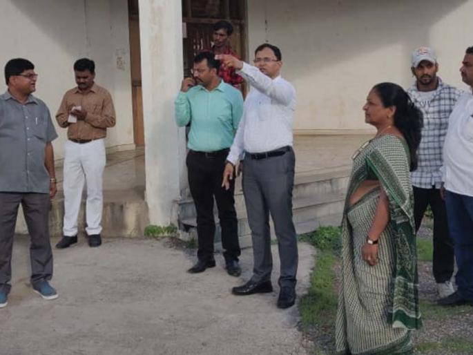 The gymnasium will be switched on with dust | धूळ खात पडलेल्या व्यायामशाळेचे रुपडे पालटणार The gymnasium will be switched on with dust | धूळ खात पडलेल्या व्यायामशाळेचे रुपडे पालटणार