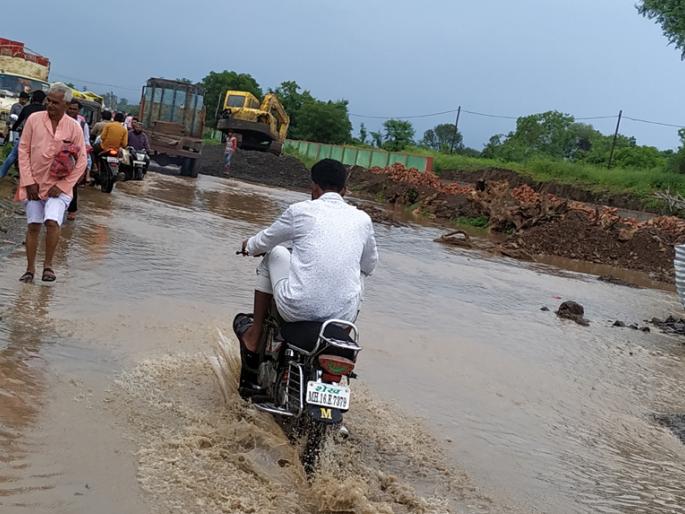 Returning rains spread hope throughout the district | जिल्हाभरात परतीच्या पावसाने आशा पल्लवित Returning rains spread hope throughout the district | जिल्हाभरात परतीच्या पावसाने आशा पल्लवित