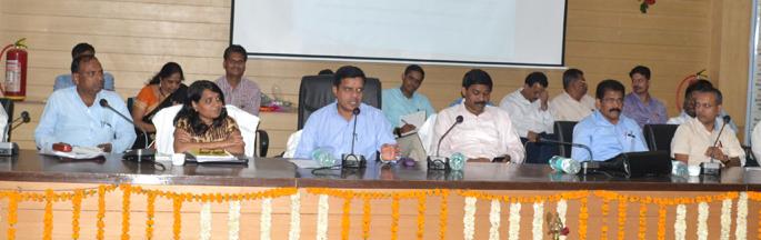 Work Pilot of the district in out-of-school children's search | शाळाबाह्य मुलांच्या शोधमोहिमेत जिल्ह्याचे काम पथदर्शी Work Pilot of the district in out-of-school children's search | शाळाबाह्य मुलांच्या शोधमोहिमेत जिल्ह्याचे काम पथदर्शी