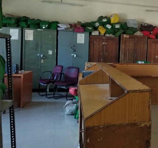 Tahsil office seized in the afternoon ... | तहसील कार्यालयात दुपारीच शुकशुकाट... Tahsil office seized in the afternoon ... | तहसील कार्यालयात दुपारीच शुकशुकाट...