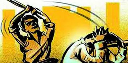 Beaten for refusing to remove sugarcane | ऊस काढण्यास मनाई केल्याने मारहाण Beaten for refusing to remove sugarcane | ऊस काढण्यास मनाई केल्याने मारहाण