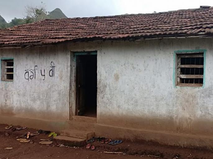 A skeletal ashram school building proposed | कंकाळामाळ आश्रमशाळा इमारतीचा प्रस्ताव रखडला A skeletal ashram school building proposed | कंकाळामाळ आश्रमशाळा इमारतीचा प्रस्ताव रखडला