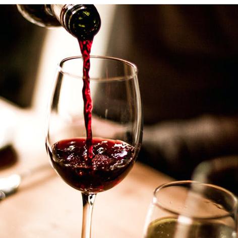 Parbhani: Check out the liquor shops in the educational town | परभणी: शैक्षणिक नगरीला मद्य विक्री दुकानांचा विळखा