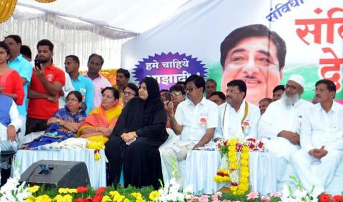 Parbhani: Those bombers are being considered patriots - Kanhaiyyyyyyyyyyyy | परभणी : बॉम्ब बाळगणाऱ्यांना देशभक्त ठरविले जातेय - कन्हैय्याकुमार