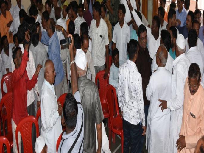 Controversy over Shindkhey's candidacy before party inspectors | शिंदखेड्याच्या उमेदवारीवरून पक्ष निरीक्षकांसमोरच वाद