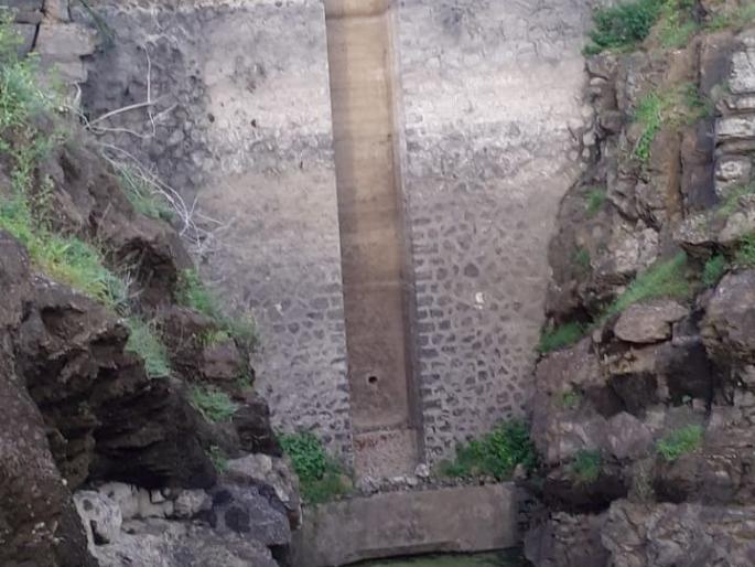 The thirsty 'Manad' Dam was also filled with hope | तहानलेल्या ‘मन्याड’ धरणलाही लागली भरण्याची आशा The thirsty 'Manad' Dam was also filled with hope | तहानलेल्या ‘मन्याड’ धरणलाही लागली भरण्याची आशा