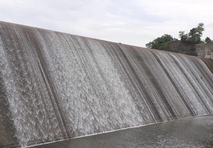 Garbardi dam overflow | गारबर्डी धरण ओव्हर फ्लो