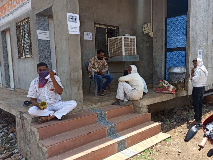 Bodwad does not buy even 30% of the registered cotton | बोदवडला नोंदणीच्या ३० टक्केही कापूस खरेदी नाही