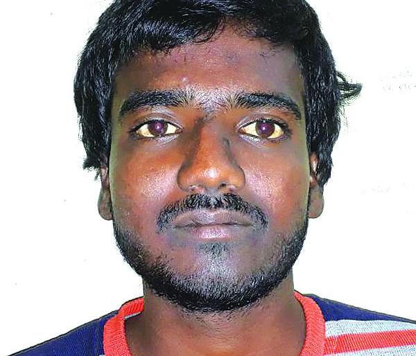 Action on the crime of the local crime department, snatched on the Nagj fate | नागज फाट्यावर चोरटे जेरबंद, स्थानिक गुन्हे विभागाची कारवाई Action on the crime of the local crime department, snatched on the Nagj fate | नागज फाट्यावर चोरटे जेरबंद, स्थानिक गुन्हे विभागाची कारवाई