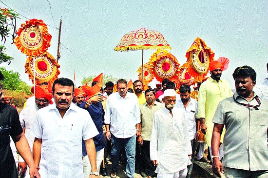 Shivajagara Kalanaraje Bhosale, started for the fort at Ajinkya Fort | अजिंक्यतारा किल्ल्यावर जागला शिवजागर कल्पनाराजे भोसले : राजधानी महोत्सवाला प्रारंभ Shivajagara Kalanaraje Bhosale, started for the fort at Ajinkya Fort | अजिंक्यतारा किल्ल्यावर जागला शिवजागर कल्पनाराजे भोसले : राजधानी महोत्सवाला प्रारंभ