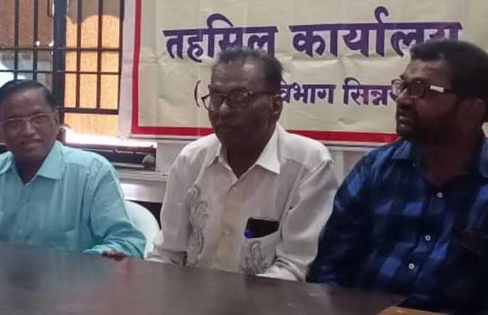 Consumers day at Sinnar tehsil office | सिन्नर तहसील कार्यालयात ग्राहकदिन उत्साहात Consumers day at Sinnar tehsil office | सिन्नर तहसील कार्यालयात ग्राहकदिन उत्साहात