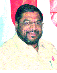 Nationalist Congress Party slump of 'Swabhimani'? | ‘स्वाभिमानी’चा टक्का राष्ट्रवादी कॉँग्रेसमुळे घसरला? Nationalist Congress Party slump of 'Swabhimani'? | ‘स्वाभिमानी’चा टक्का राष्ट्रवादी कॉँग्रेसमुळे घसरला?