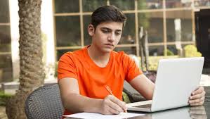 Inadequate training of students | विद्यार्थ्यांचे अपुरे प्रशिक्षण Inadequate training of students | विद्यार्थ्यांचे अपुरे प्रशिक्षण