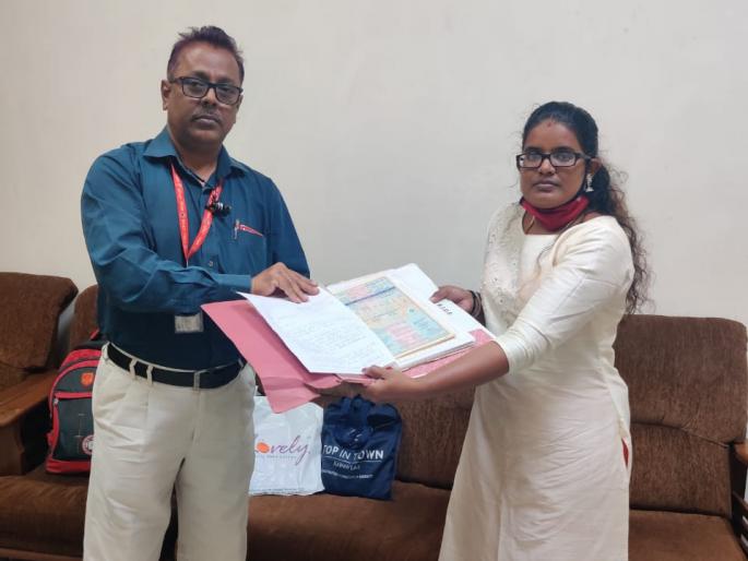 The lost important documents were found after five and a half years | हरवलेली महत्त्वाची कागदपत्रे तब्बल साडेपाच वर्षांनी मिळाली The lost important documents were found after five and a half years | हरवलेली महत्त्वाची कागदपत्रे तब्बल साडेपाच वर्षांनी मिळाली