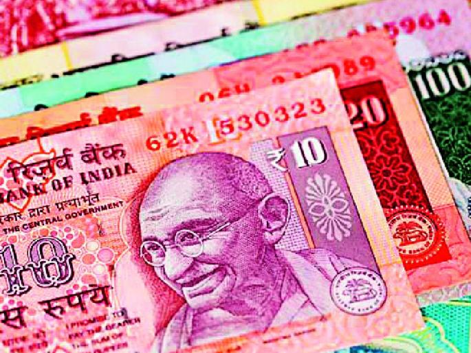 Due to the ten and twenty bundles the accountants suffer | दहा व वीसच्या बंडलमुळे खातेदार त्रस्त Due to the ten and twenty bundles the accountants suffer | दहा व वीसच्या बंडलमुळे खातेदार त्रस्त