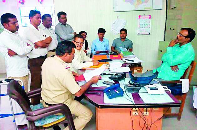 Arrest the accused in the rape and murder case | बलात्कार व हत्या प्रकरणातील आरोपींना अटक करा Arrest the accused in the rape and murder case | बलात्कार व हत्या प्रकरणातील आरोपींना अटक करा