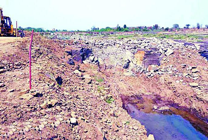 The beautification of the river is not opposed by the Ashram residents | नदीच्या सौंदर्यीकरणाला आश्रमवासीयांचा विरोध नाही  The beautification of the river is not opposed by the Ashram residents | नदीच्या सौंदर्यीकरणाला आश्रमवासीयांचा विरोध नाही