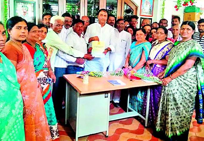 Pawanara will be replaced with a verdant | पवनारसह वरूडचा होणार कायापालट Pawanara will be replaced with a verdant | पवनारसह वरूडचा होणार कायापालट